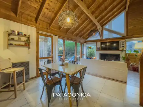 Casa 5 ambientes con 2 baños