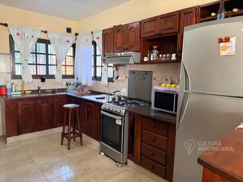 Casa en Alquiler con 1 cochera