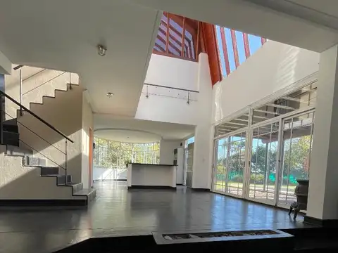 GALAPAGOS  CASA de DISEÑO CONTEMPORANEO  VENTA U$D 285.000.-