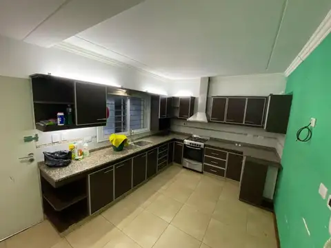 CASA EN VENTA - Castelar Norte