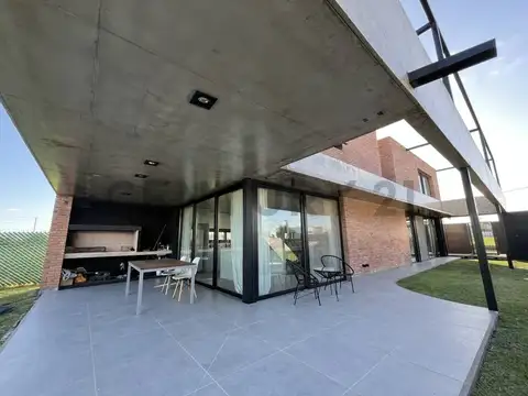 Casa en Venta en Joaquín Gorina, USD 360.000