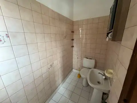 OFICINA EN ALQUILER. Merlo sur