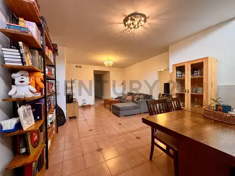 VENTA PH  3 AMBIENTES CON PATIO Y ENTRADA INDEPENDIENTE- FLORESTA, CIUDAD AUTONOMA DE BUENOS AIRES