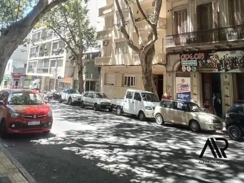Alquiler de apartamento contrafrente 3 dormitorios 2 baños Centro de Montevideo