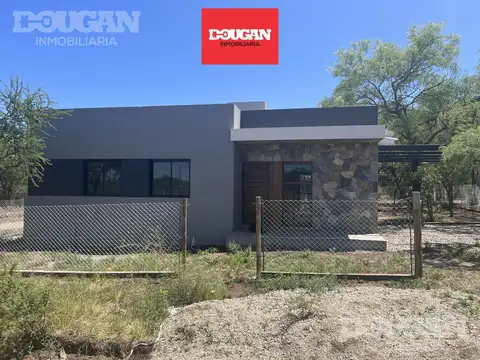 VENTA - Casa tres dormitorios en La Sebastiana - Piedra Blanca