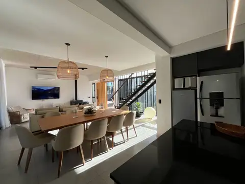 Casa en Venta con 1 cochera