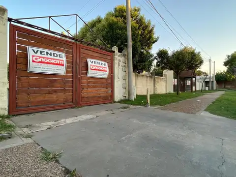 Casa - Barrio Pablo Pizzurno