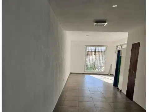 Local en Alquiler en Funes, $ 750.000