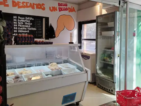 VENTA FONDO COMERCIO - VERDULERIA Y POLLERIA EN ZONA CENTRICA