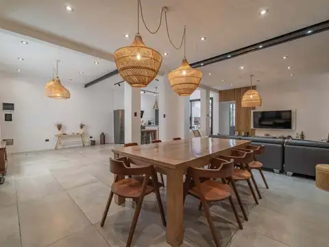 CASA VENTA BARRACAS 5 AMB JARDIN PARRILLA TERRAZA