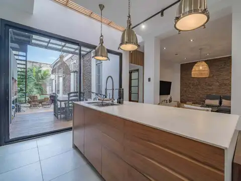 Casa en Venta con 1 cochera