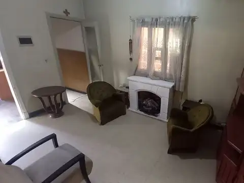 Venta casa 6 ambientes Excelente ubicacion