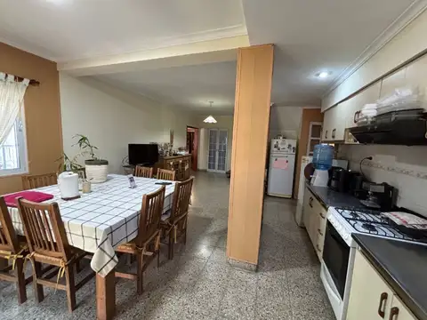 VENTA casa de 3 dormitorios con patio- Santo Tome