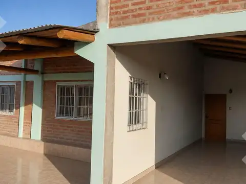 ALQUILER CASA DE CHACRA 2 DORMITORIOS - FERNANDEZ ORO