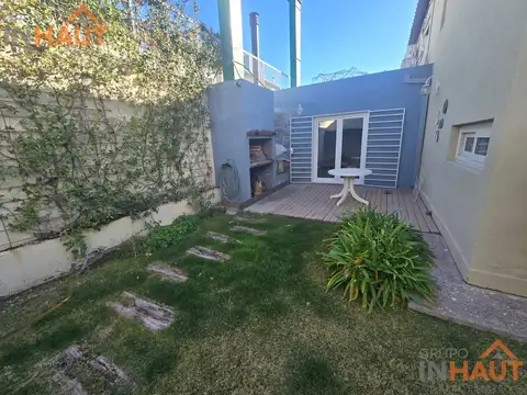Depto Tipo Casa en Venta con 1 cocheras