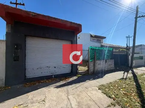 Venta de Casa de 2 Dormitorios  +  Local comercial Berisso