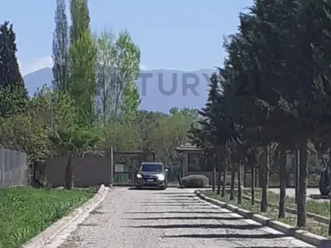 Miguel Azcuénaga 2400, Piso 1