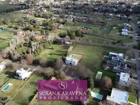 Terreno en Venta en Los Alcanfores, USD 98.000