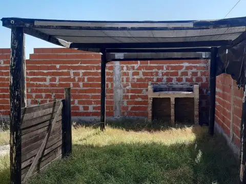 Casa en venta con construcción a terminar en Alejandro Korn