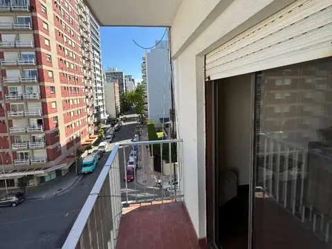 Hipolito Yrigoyen 1000