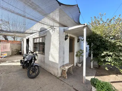 casa a la venta en lujan calle libertad esquina la paz