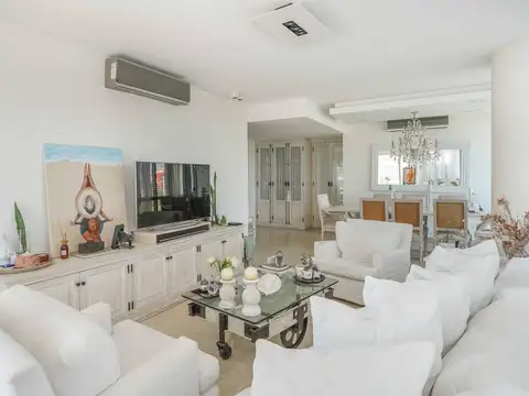 Departamento en Venta con 3 cocheras