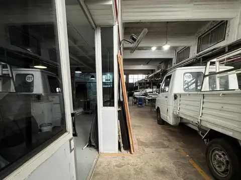 Galpon en Alquiler 10  mts Frente