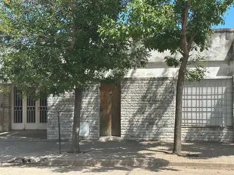 Venta Casa Centrica Amplias Comodidades Servicios Cons