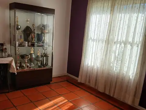 Mitre 700