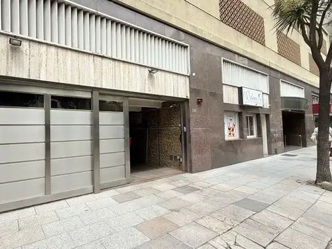 Corrientes al 2400
