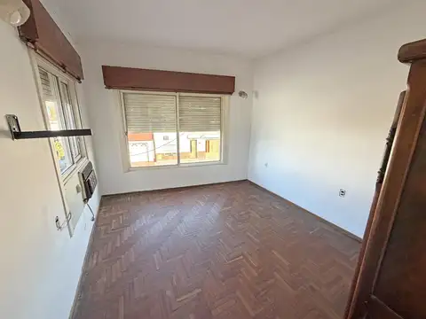 Casa con local en alquiler
