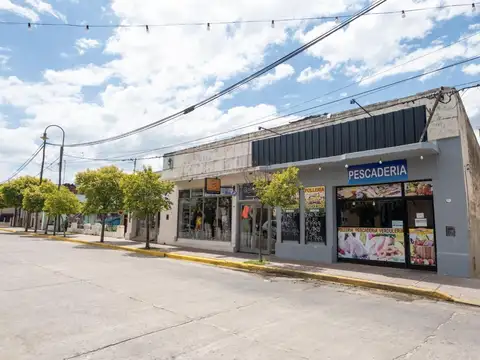 Casa en venta - 3 Dormitorios 3 Baños - 1.493Mts2 - Tanti