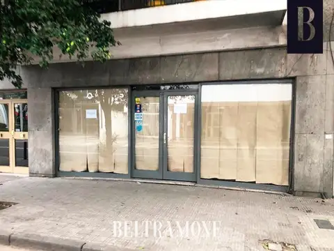 Excelente local comercial en Alquiler