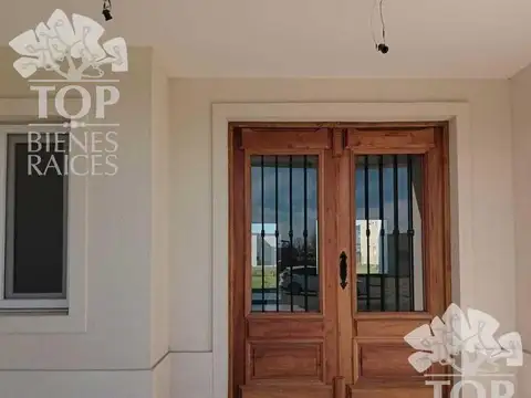 Casa 3 ambientes con 3 baños