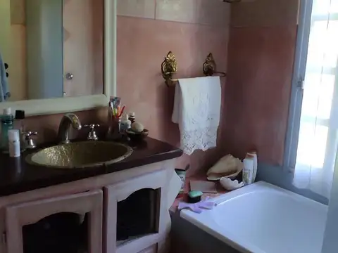 ALQ VERANO y VENTA  | Pintoresca Casa con bello Jardin y Pileta en La Bota, Benavidez