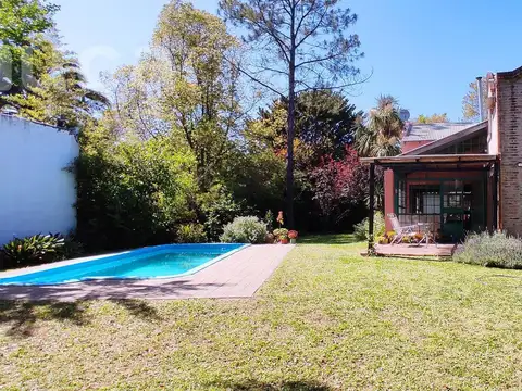 ALQ VERANO | Pintoresca casa con bello Jardin y Pileta en La Bota, Benavidez