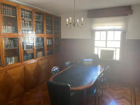 Oficina en Venta 70 años