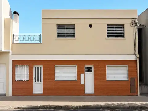 VENTA CASA  2 DORMITORIOS - Bº Constituyentes.