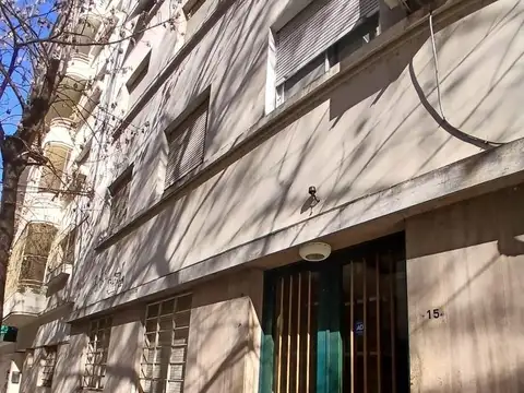 OPORTUNIDAD: TRES AMBIENTES FRENTE C/DEP Y BAÑO DE SERVICIO - PATIO Y LAVADERO