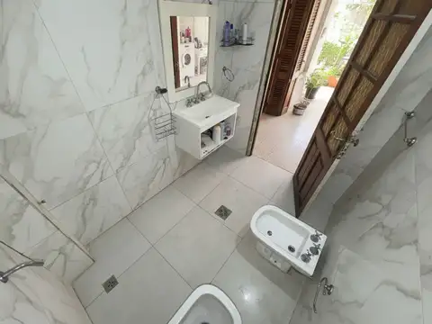Depto Tipo Casa en Venta en Flores, USD 106.000