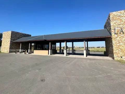 Av. Arturo Illia al 1500