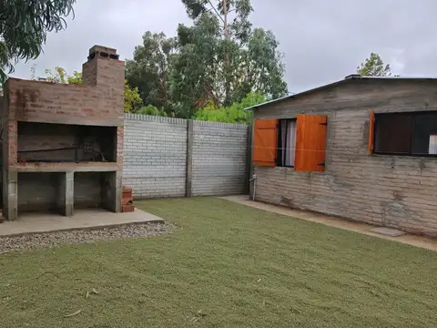 Casa en Alquiler con 1 cochera