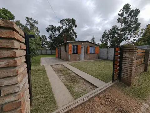 Casa 3 ambientes con 1 baño