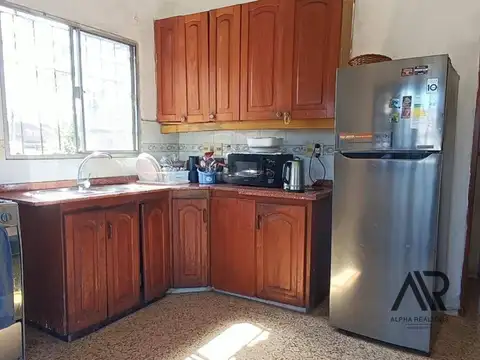 Casa 5 ambientes con 2 baños