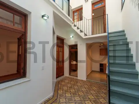 EXCELENTE PH DE 4 AMBIENTES A ESTRENAR SIN EXPENSAS CON TERRAZA Y DETALLES DE CALIDAD.