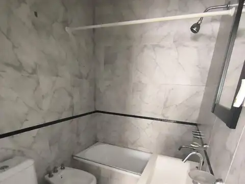 Departamento en Alquiler con 1 cocheras