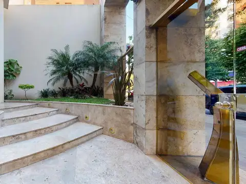 Departamento en Venta con 3 cocheras