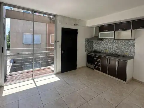 Dpto 2 amb, excelente ubicacion - Loria 1169