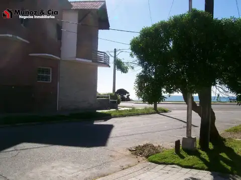 Casa 2 ambientes con 1 baño