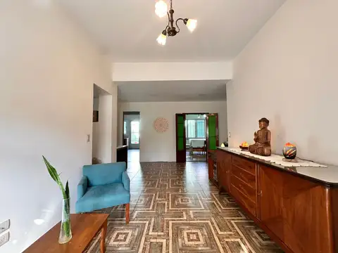 Casa 3 ambientes con 2 baños